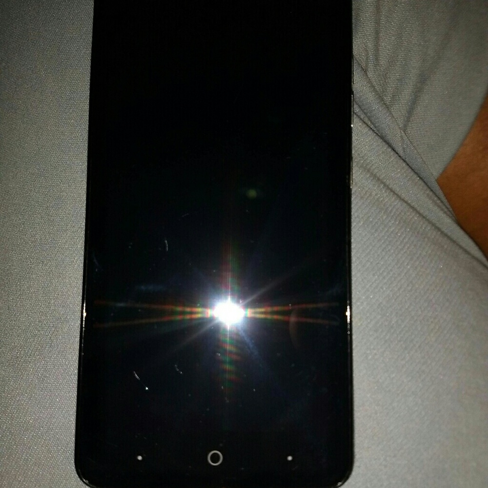 Zte Zmax pro - Picture 3 of 5